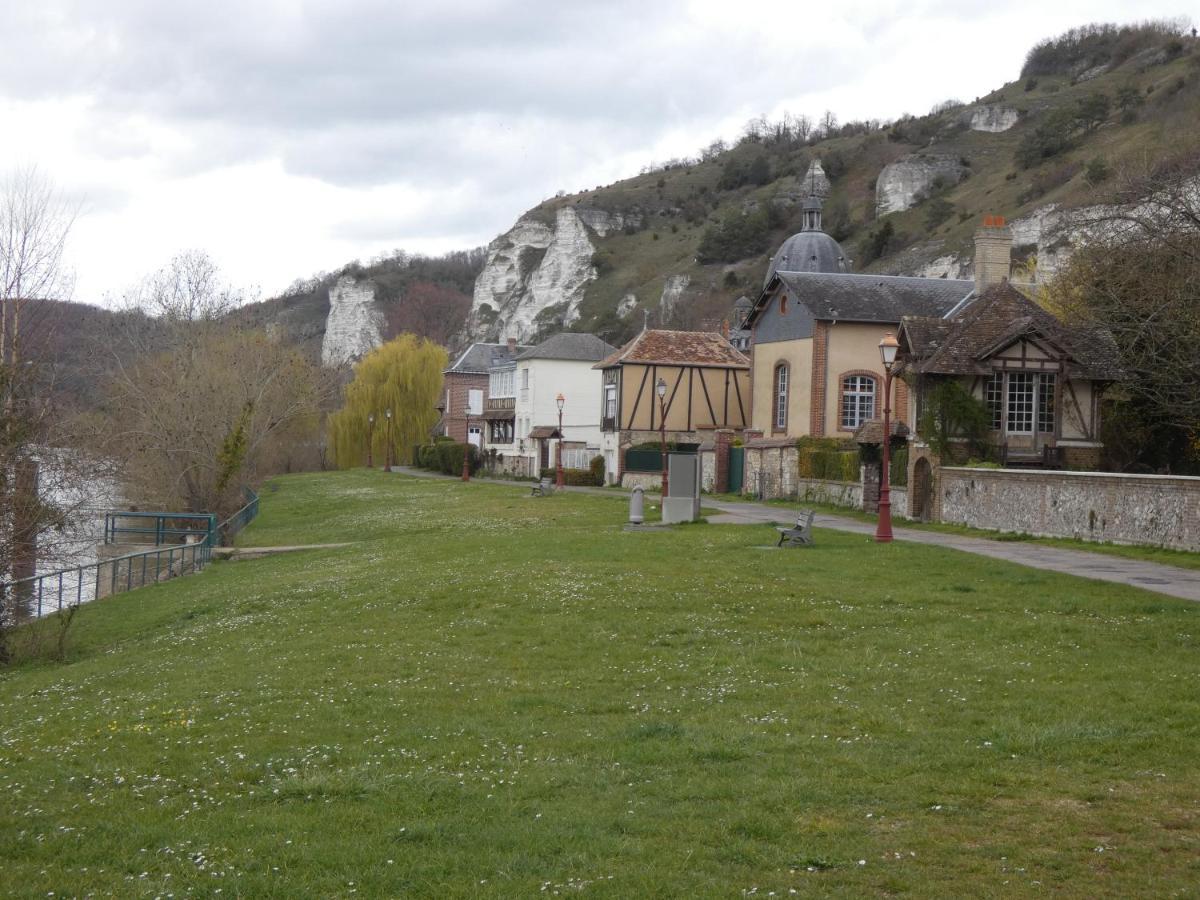 Gite L'Eau Vive Noyers  エクステリア 写真